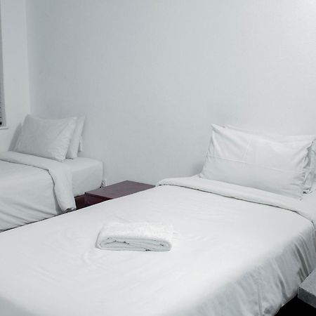 Vetho 2 Apartments Or Tambo Airport Kempton Park Bagian luar foto