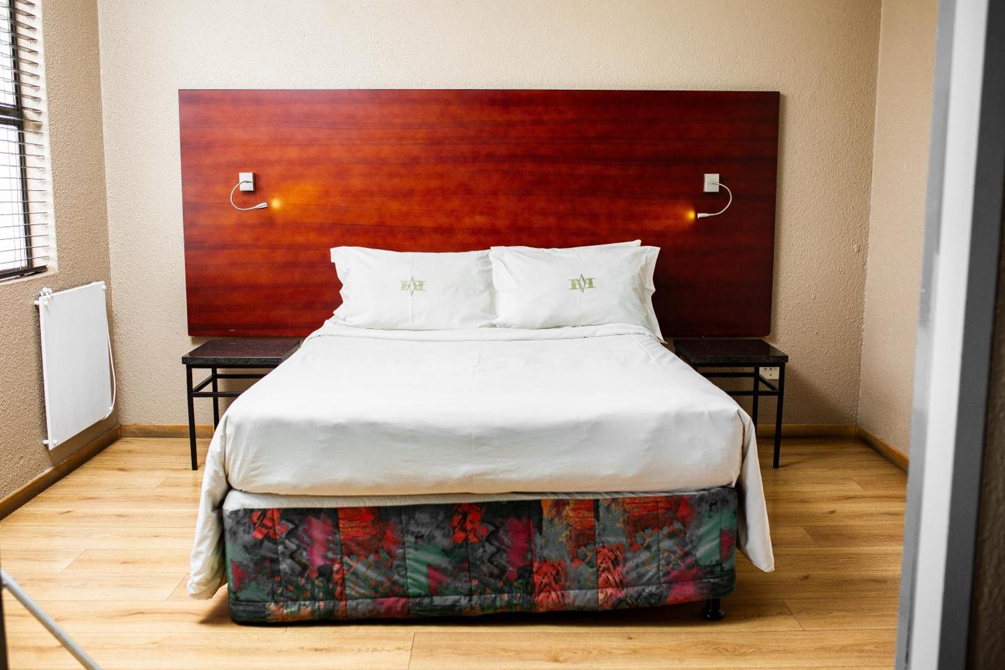 Vetho 2 Apartments Or Tambo Airport Kempton Park Bagian luar foto