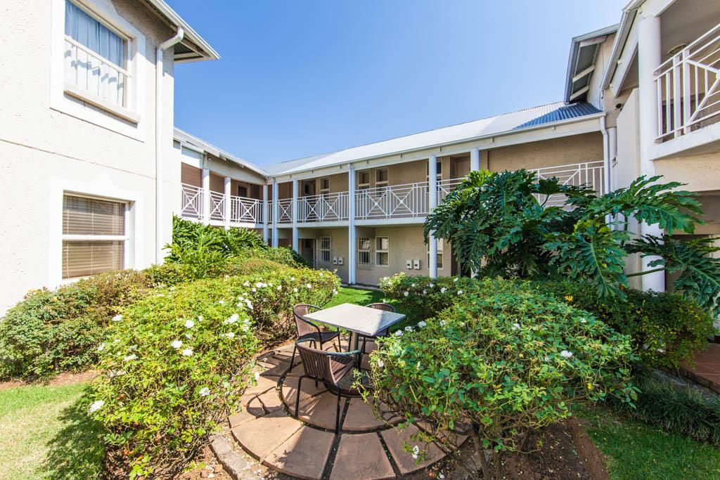 Vetho 2 Apartments Or Tambo Airport Kempton Park Bagian luar foto