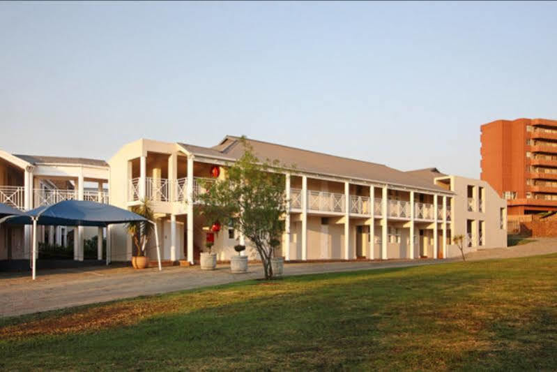Vetho 2 Apartments Or Tambo Airport Kempton Park Bagian luar foto